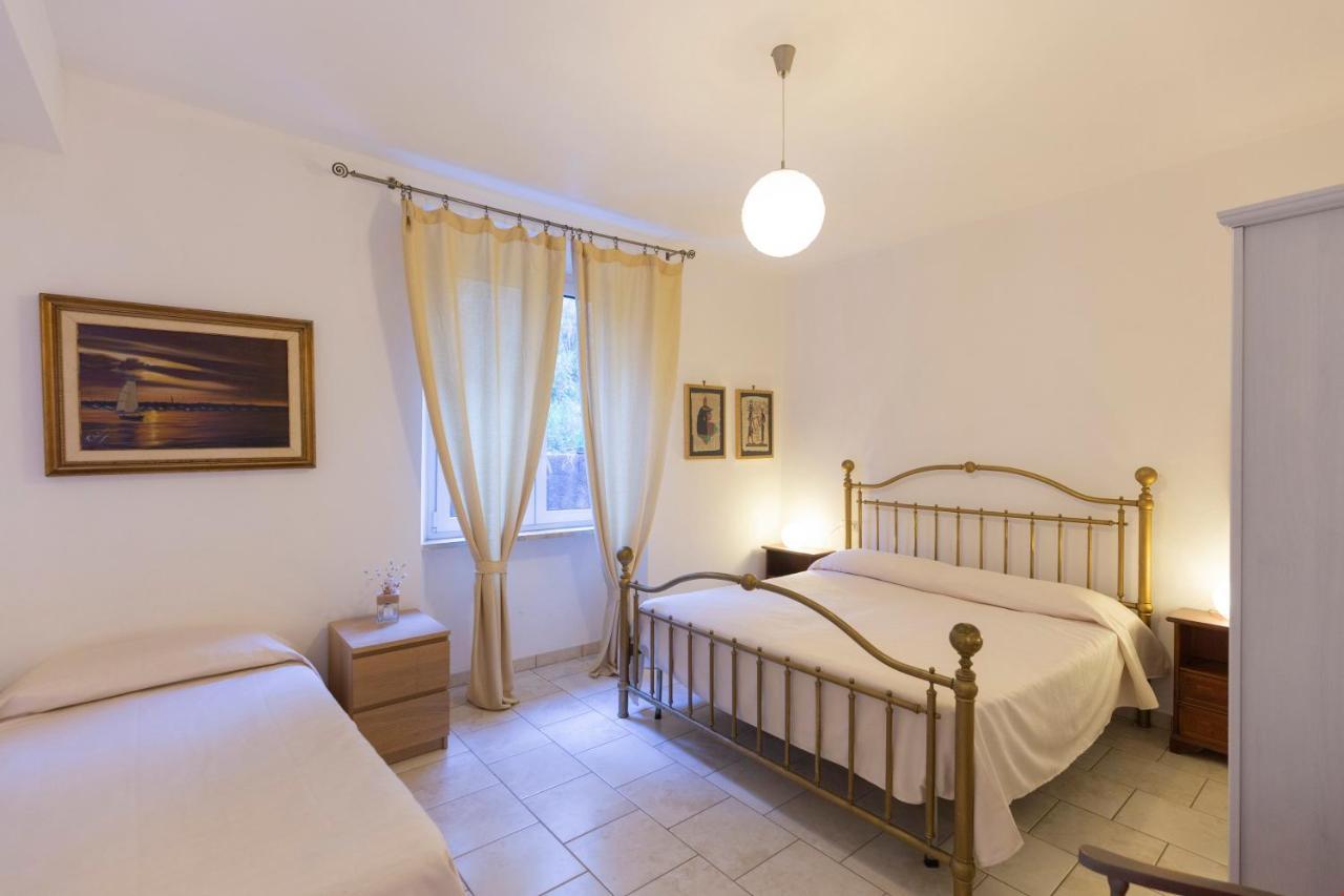 Residenza Bellavista - Helloelba Apartment Capoliveri  Bagian luar foto