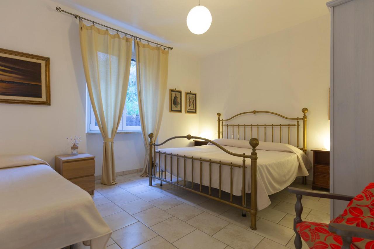 Residenza Bellavista - Helloelba Apartment Capoliveri  Bagian luar foto
