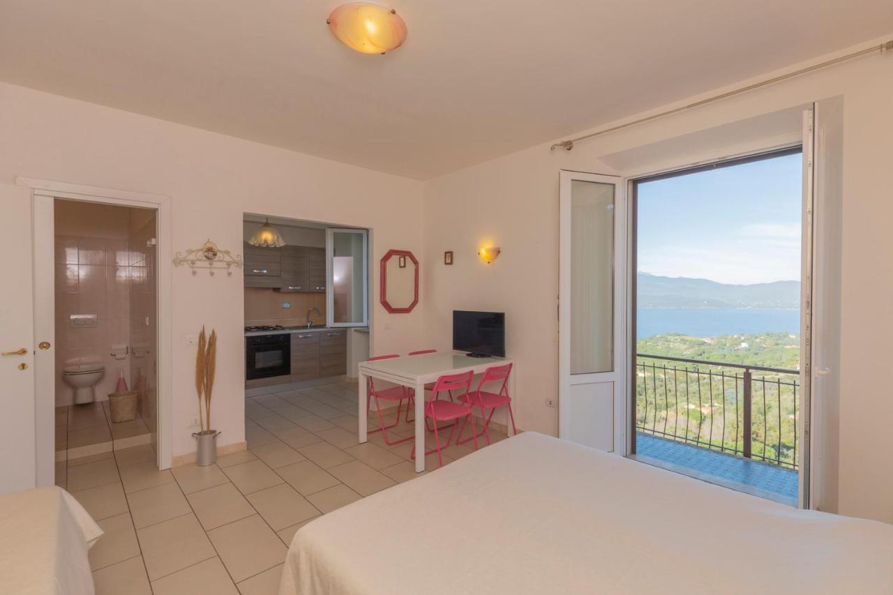 Residenza Bellavista - Helloelba Apartment Capoliveri  Bagian luar foto