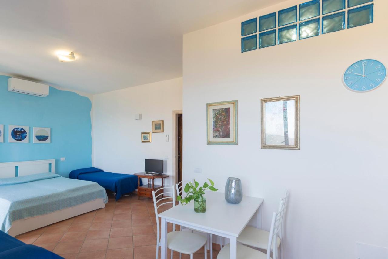 Residenza Bellavista - Helloelba Apartment Capoliveri  Bagian luar foto